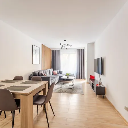 Polanki Z Widokiem Na *