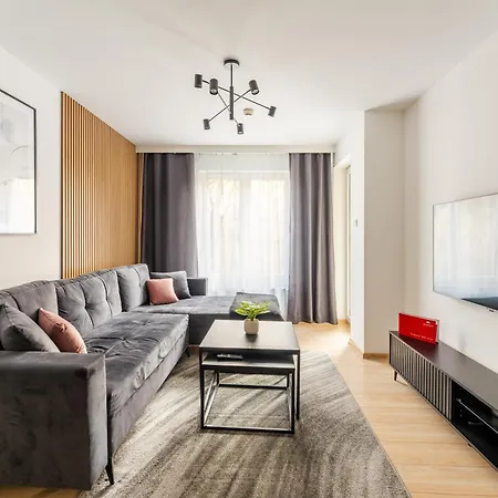 Polanki Z Widokiem Na *