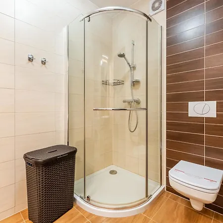 Polanki Z Widokiem Na アパート *